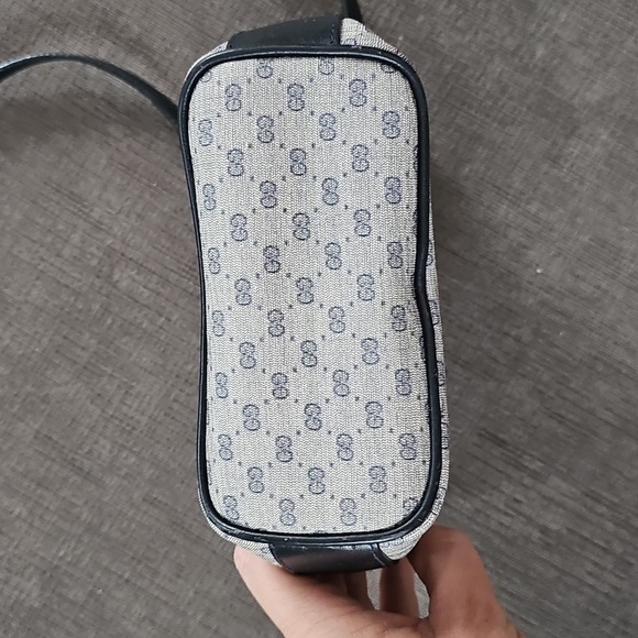 GUCCI Navy Blue Canvas Supreme Micro GG Blue Trim Crossbody Bag Authenticated - Picture 11 of 16